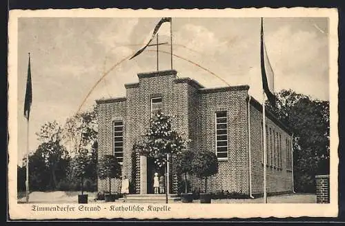 AK Timmendorfer Strand, Katholische Kapelle mit KIrchgängern