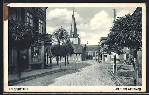 AK Schöppenstedt, Partie am Steinweg mit Blick auf Kirche