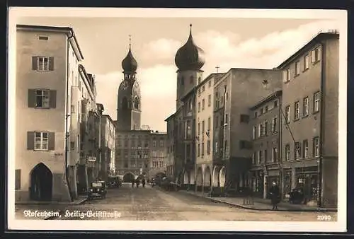 AK Rosenheim / Bayern, Heilig-Geiststrasse mit Fussgängern