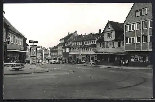 Foto-AK Clausthal-Zellerfeld, Strassenpartie mit Geschäften