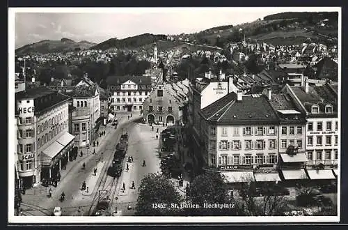 AK St. Gallen, Geschäftshäuser am Hechtplatz, Passanten und Strassenbahn