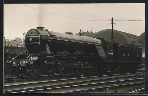 AK LNER Engine No. 2746 at a trainstation
