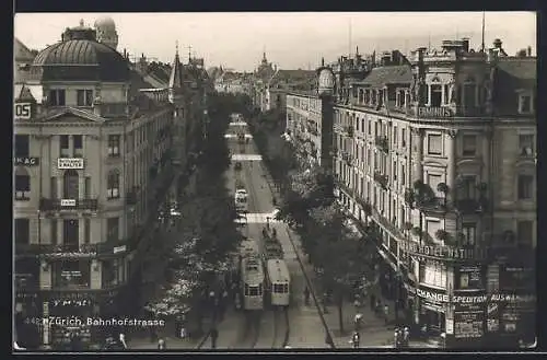 AK Zürich, Bahnhofstrasse mit Geschäften und Strassenbahn