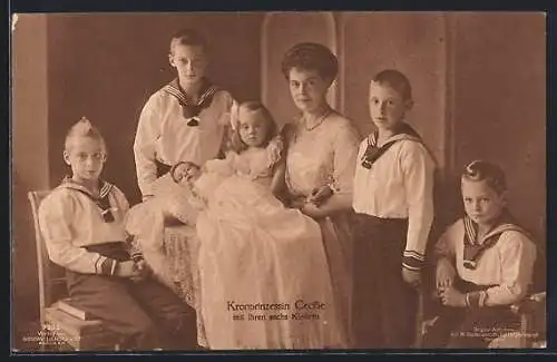 AK Kronprinzessin Cecilie mit ihren sechs Kindern, Royales Familienfoto