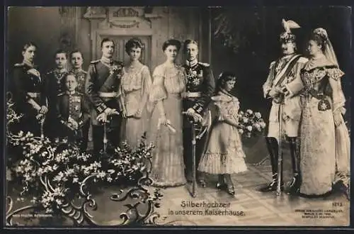 AK Kronprinz Wilhelm von Preussen nebst Gemahlin feiern Silberhochzeit mit ihrer Familie