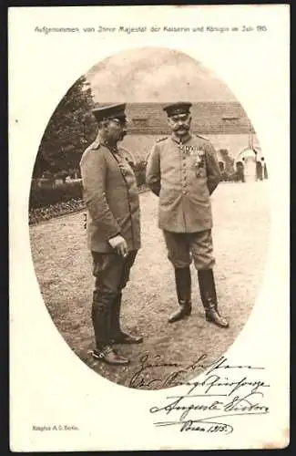 AK Kaiser Wilhelm II. in Uniform mit Orden nebst Generalfeldmarschall Paul v.Hindenburg mit Orden und Zigarette 1915