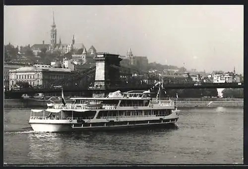 AK Flussdampfer Táncsics auf der Donau bei Budapest