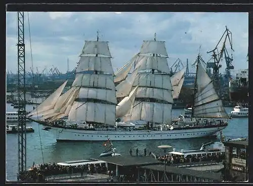 AK Hamburg, Segelschulschiff Gorch Fock im Hafen