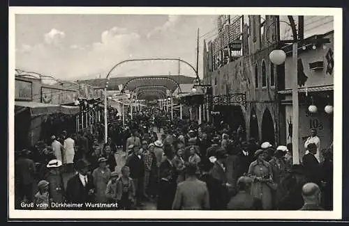 AK Bad Dürkheim, Volksfest Wurstmarkt, Gasse auf dem Festgelände mit Besuchern