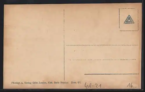 AK Minenleger S.M.S. Pelikan, Kriegsschiff liegt vor Anker