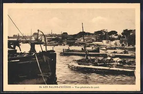 AK Les Salins-d`Hyères, Vue generale du port