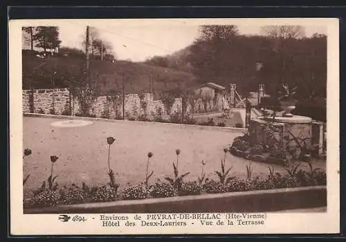 AK Peyrat-de-Bellac, Hotel des Deux-Lauriers, Vue de la Terrasse