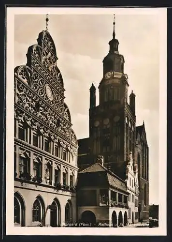 AK Stargard /Pom., Rathaus und St. Marienkirche