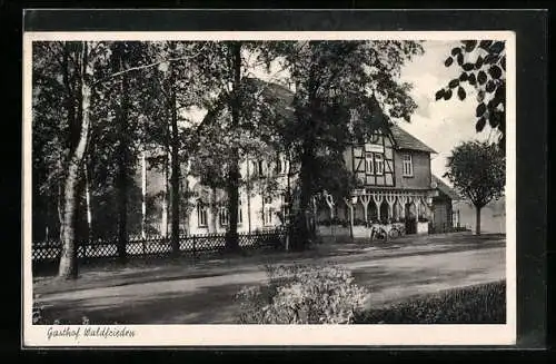 AK Espelkamp i. W., Gasthof Waldfrieden J. Nicoll, Ansicht mit Strasse