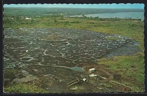 AK Pitch Lake, Asphalt-See vom Flugzeug aus