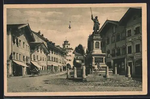 AK Bad Tölz, Kriegerdenkmal in der Marktstrasse