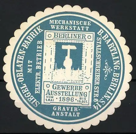 Präge-Reklamemarke Berlin, Gewerbe-Ausstellung 1896, Stadtsilhouette, Hand hält einen Hammer