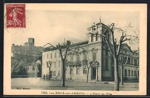 AK Les Arcs-sur-Argens, L`Hotel de Ville