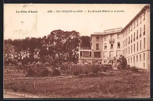 AK Les Leques-sur-Mer, Le Grand-Hotel et sa pinède