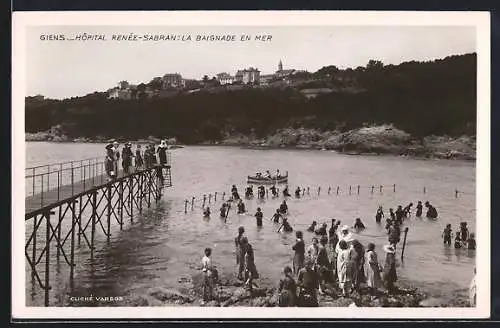 AK Giens, Hopital Renèe-Sabran-La Baignade en Mer