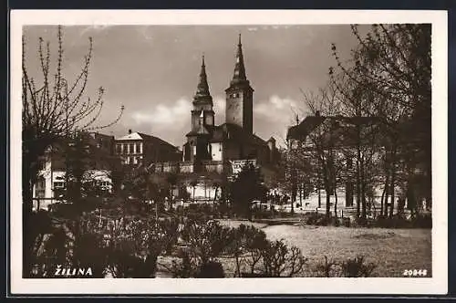 AK Zilina, Parkanlage mit Blick zur Kirche