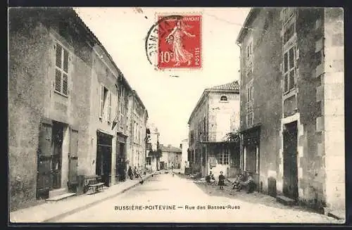 AK Bussiére-Poitevine, Rue des Basses-Rues, Strassenpartie