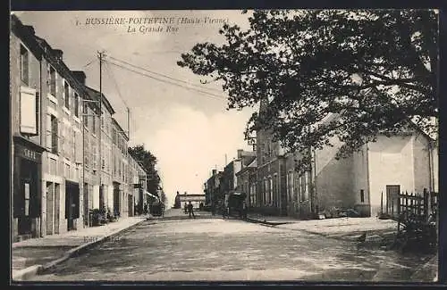 AK Bussière-Poitevine /Haute-Vienne, La Grande Rue, Strassenpartie