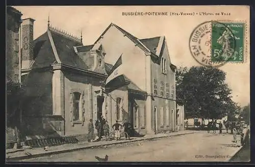 AK Bussière-Poitevine, L`Hotel de Ville