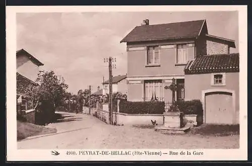 AK Peyrat-de-Bellac, Rue de la Gare, Strassenpartie