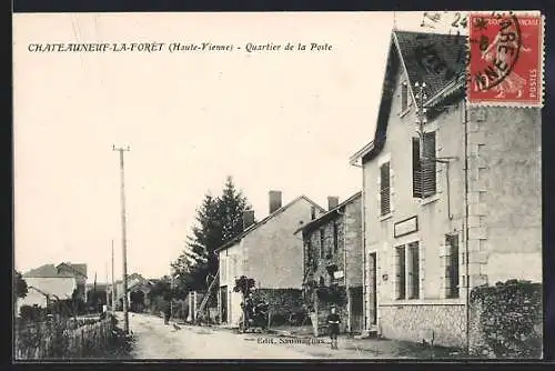 AK Chateauneuf-la-Forêt, Quartier de la Poste