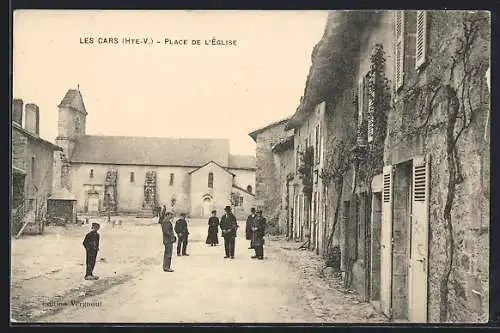 AK Les Cars /Hte-V., Place de l`Eglise