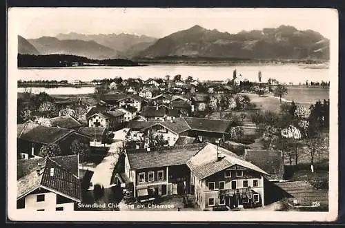 AK Chieming am Chiemsee, Teilansicht mit See und Bergen