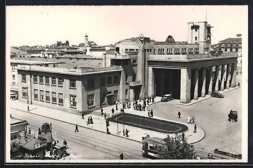 AK Bukarest, Strassenpartie mit Strassenbahn