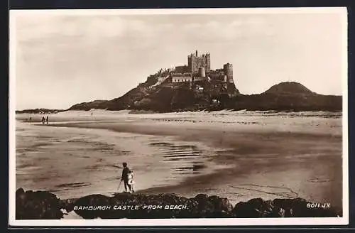 AK Bamburgh, Castle from Beach
