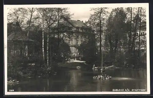 AK Gablonz / Jablonec Nad Nisou, Stadtpark mit Fontaine