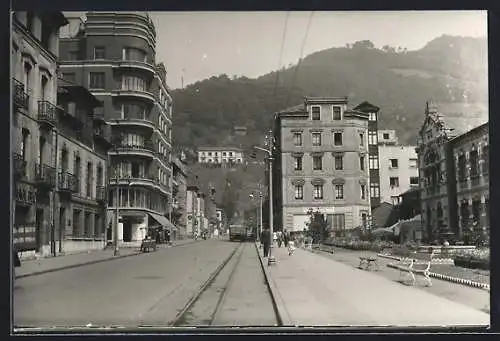 AK Mieres, Avenida de José Antonio