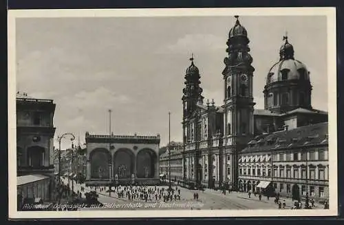 AK München, Odeonsplatz mit Feldherrnhalle und Theatinerkirche