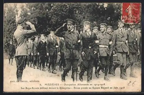 AK Mezieres, Occupation Allemande, Kronprinz Wilhelm von Preussen bei der Parade 1918