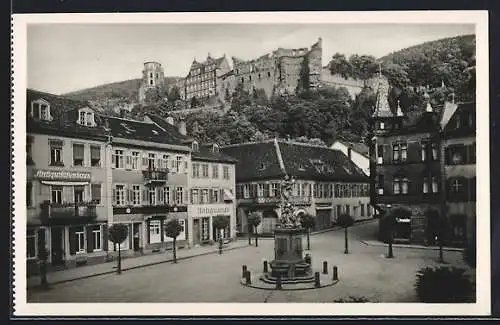 AK Heidelberg, Blick zum Schloss vom Kronmarkt aus