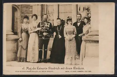 AK Kaiserin Friedrich mit ihren Kindern, Wilhelm II, Heinrich