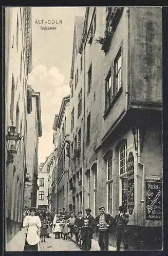 AK Köln, reges Treiben am Strasseneck Salzgasse Ecke Buttermarkt
