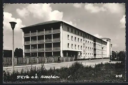 AK Steyr /O. Ö., Altersheim mit Strassenpartie