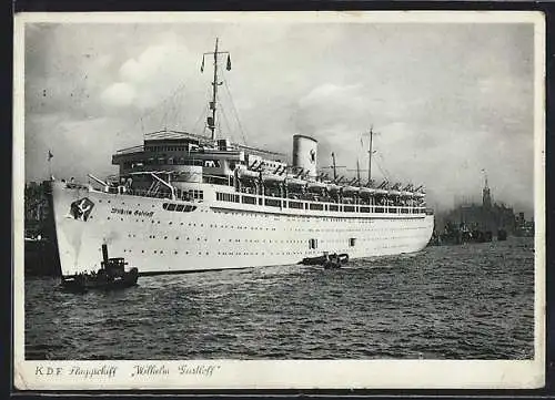 AK KdF-Flaggschiff Wilhelm Gustloff im Hafen anliegend, Passagierschiff