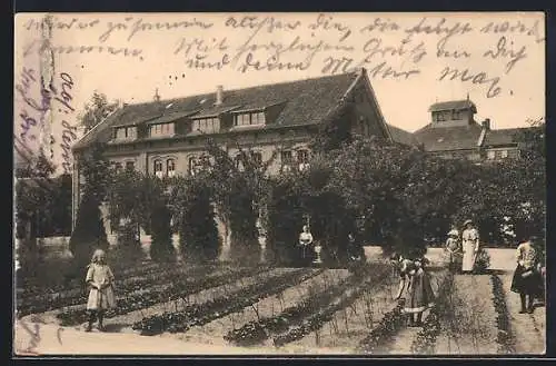 AK Mülhausen, Frauen arbeiten im Gemüsegarten