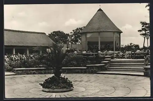 AK Kühlungsborn, Ostseebad, Musikgarten mit Musikhalle