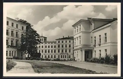 AK Heiligendamm, Blick von der Prof.-Vogel-Strasse zum Haus Mecklenburg