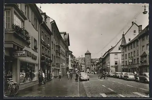 AK Villingen /Schwarzwald, Obere Strasse mit Hotel Garni