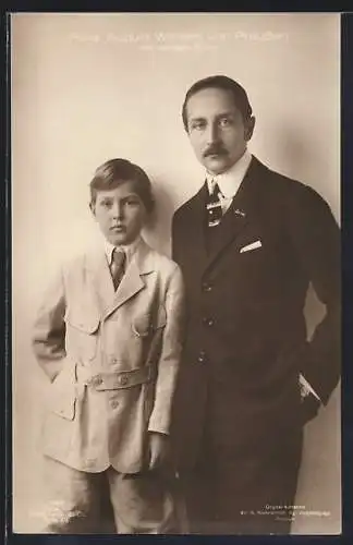 AK Prinz August Wilhelm von Preussen mit seinem Sohn in Zivil