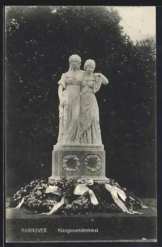 AK Hannover, Königinnendenkmal mit niedergelegten Kränzen