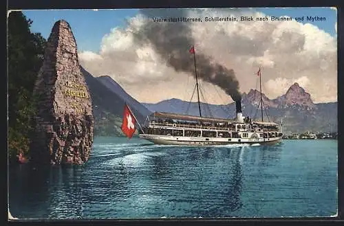 AK Brunnen /Vierwaldstättersee, Schillerstein und Dampfer mit Blick nach dem Ort und Mythen